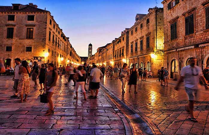  Nicio nelămurire legată de ce face Dubrovnik pe Lista Patrimoniului Mondial UNESCO. Totu-i limpede ca lacrima 