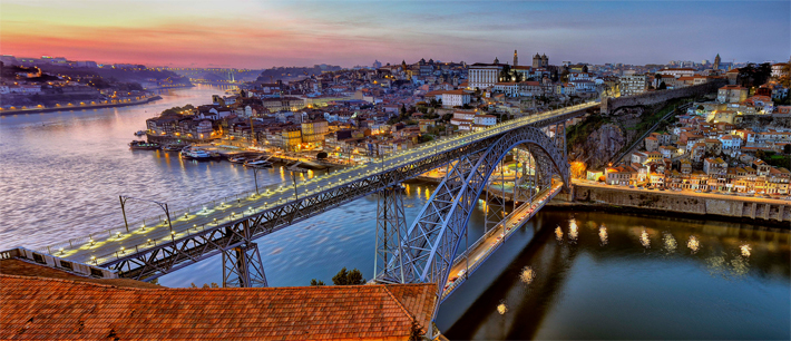 O vedere panoramică a orașului Porto!