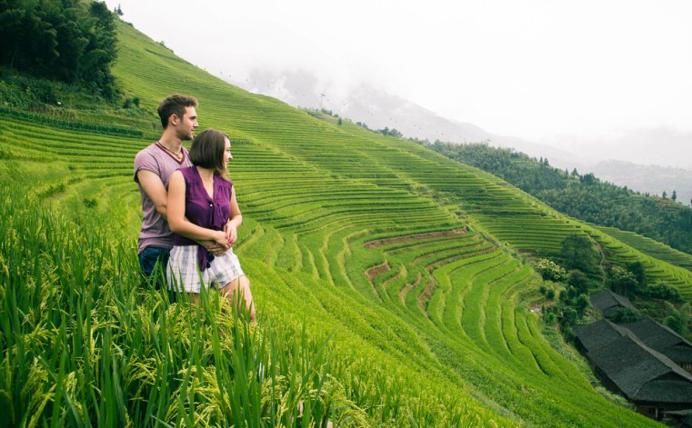 Anda și Ionuț sunt vocile din spatele blogului travelship.ro, iar câmpurile de orez din Bali sunt doar unul dintre decorurile care le șade bine