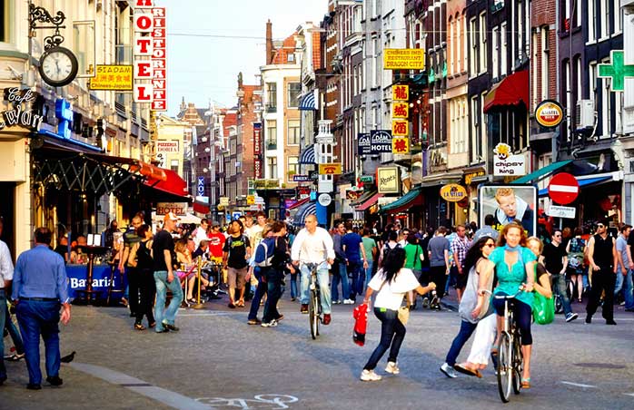 Strada Daamstrat, city break în Amsterdam 1 mai