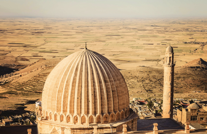 Climbing atop of Zinciriye Medresesi school building offers incredible views of the deserted plains of Mardin 