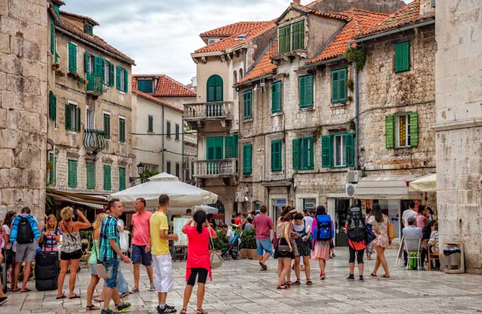 În Centrul Vechi din Split toate clădirile emană istorie