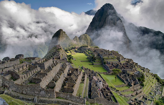  Când peste Machu Picchu se-așterne o pătură de nori... 