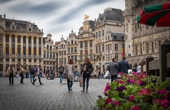 Plimbarea și shopping-ul de după amiaza, în Piața Centrală din Bruxelles