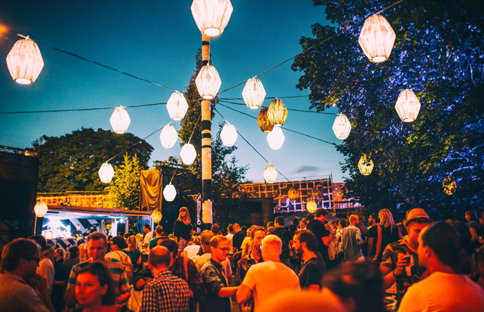 Festivalul Flow din Helsinki este despre muzică nouă și mai puțin nouă, artă, bucătărie și oameni. O sumedenie de oameni!