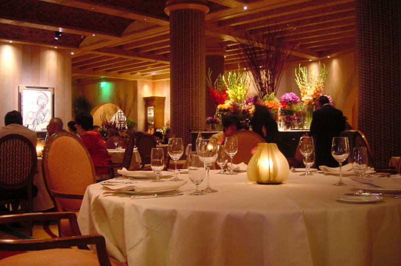 Sperăm că restaurantul Picasso din Hotelul Bellagio va reuși să satisfacă extravaganțele unui taur