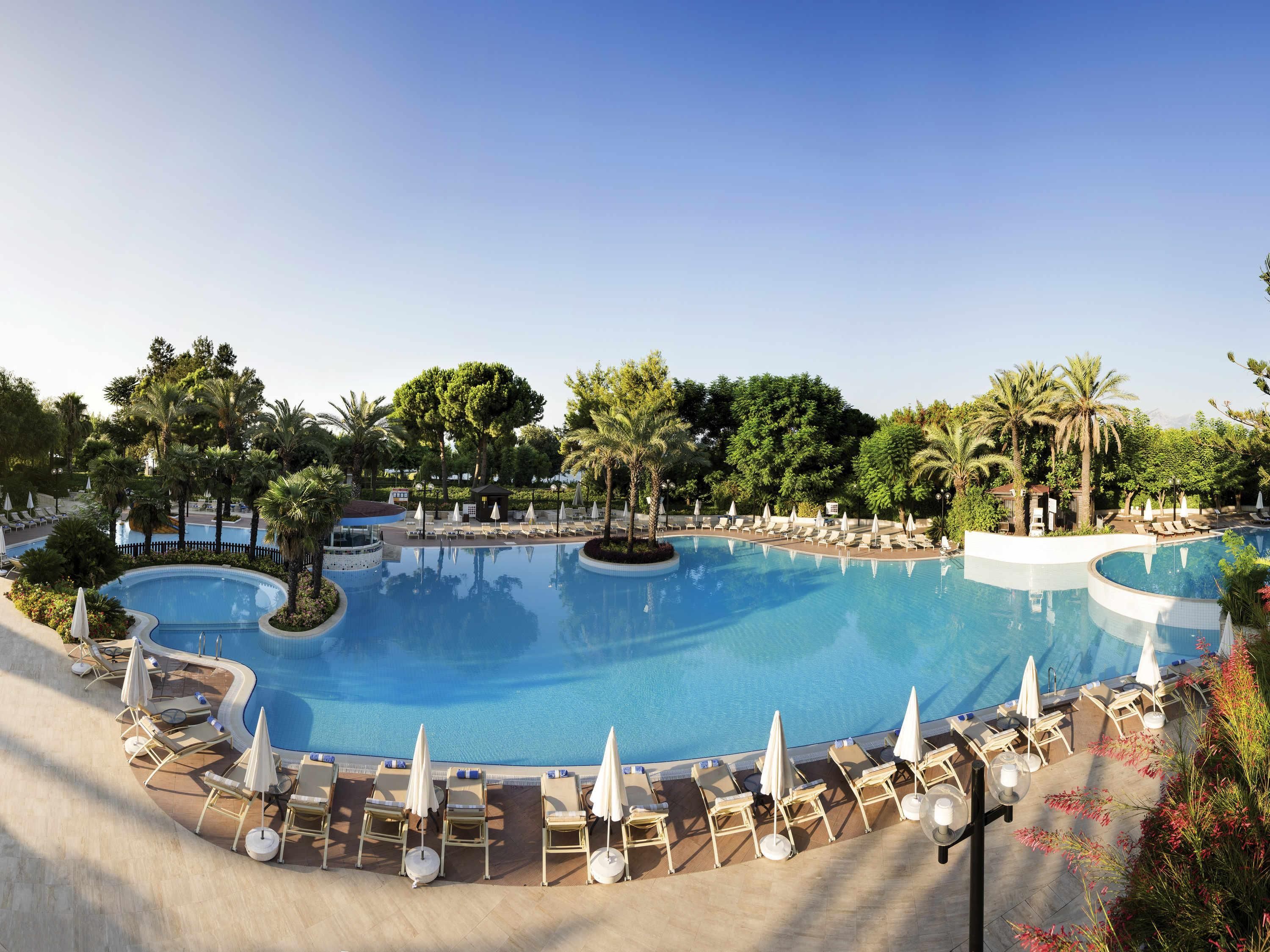 Piscină
