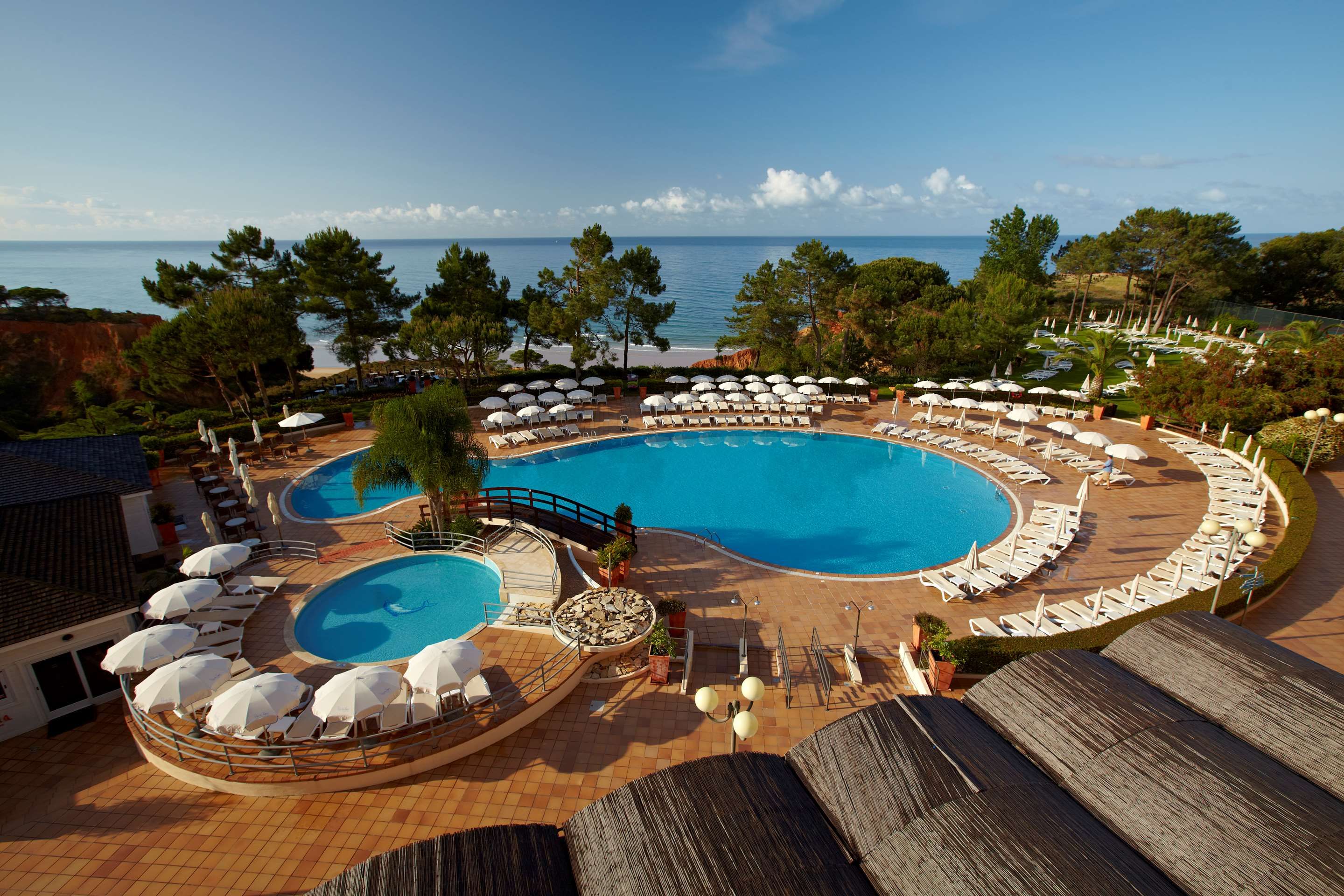Piscină