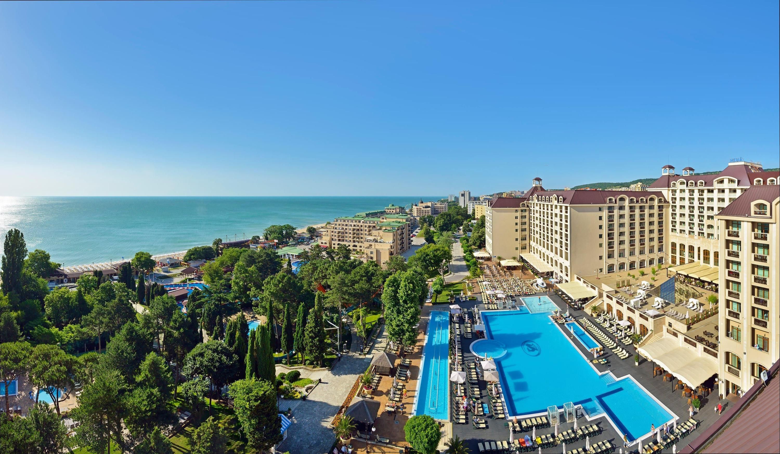 Piscină