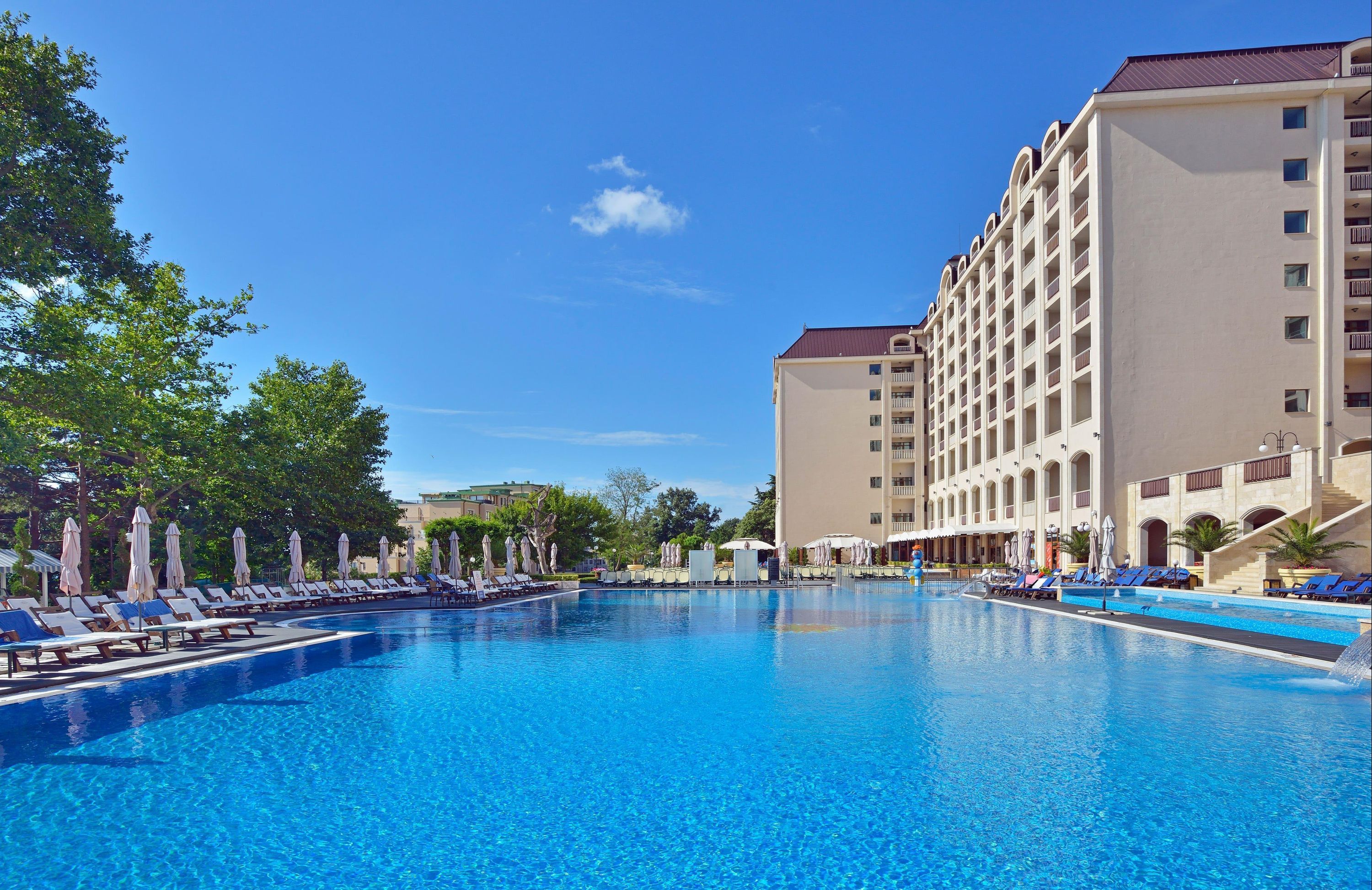 Piscină