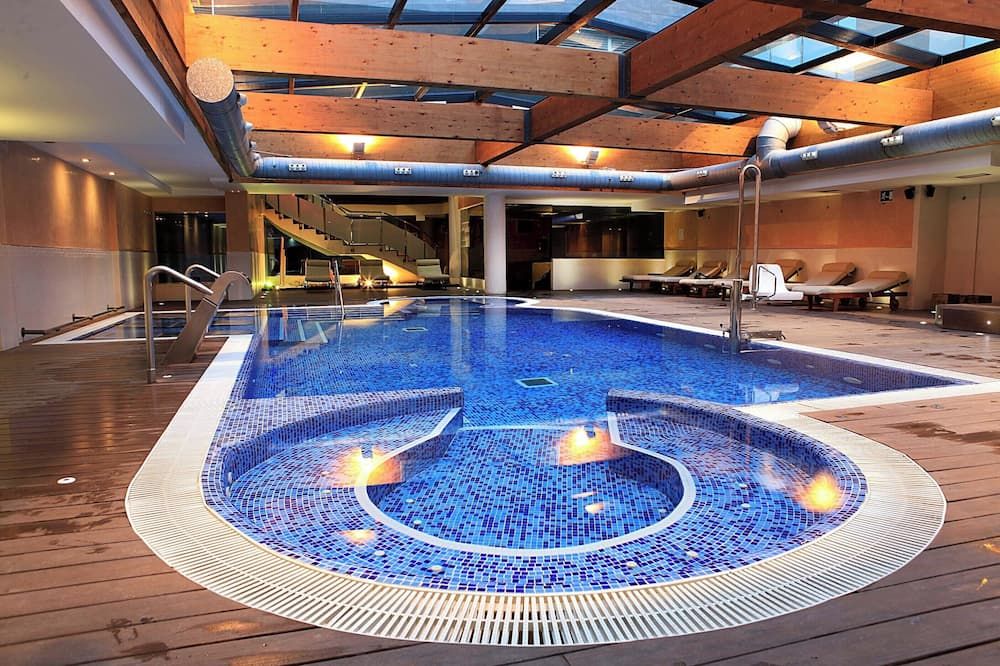 Piscină
