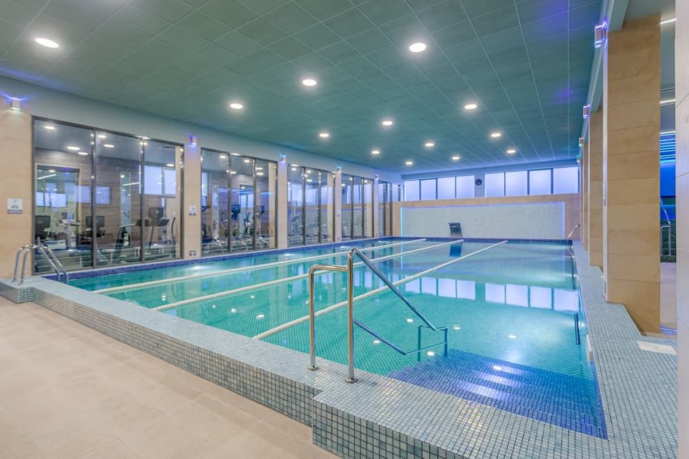 Piscină